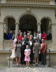 vor dem Standesamt Berlin